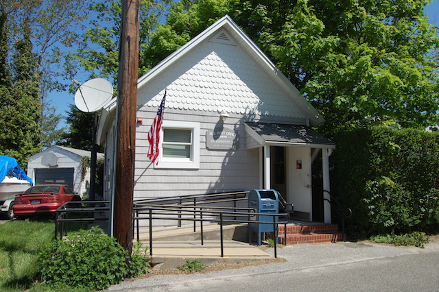 The South Jamesport Post Office at 70 Second Street could be in for some changes. (Credit: Barbaraellen Koch file)