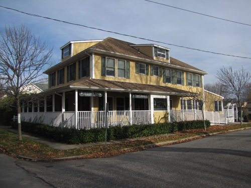 The Bayview Inn & Restaurant in S. Jamesport may become apartments. (Credit: Tim Gannon)