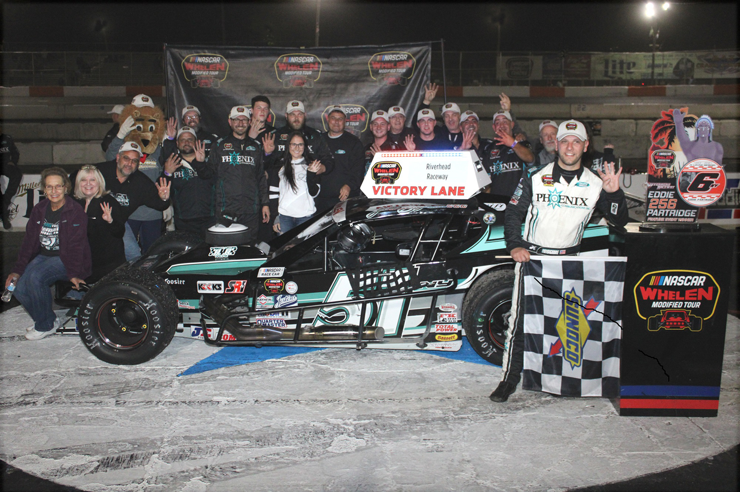 Riverhead Raceway Bonsignore wins second straight Whelen Modified Tour race to stay in contention for championship
