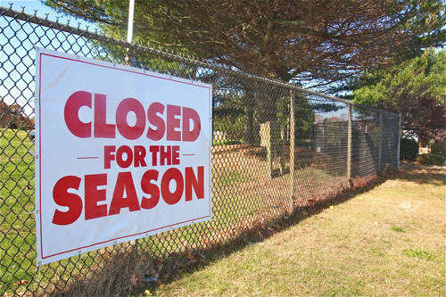 BARBARAELLEN KOCH PHOTO | Calverton Links on Edwards Avenue closed abruptly for the season on Oct. 31.