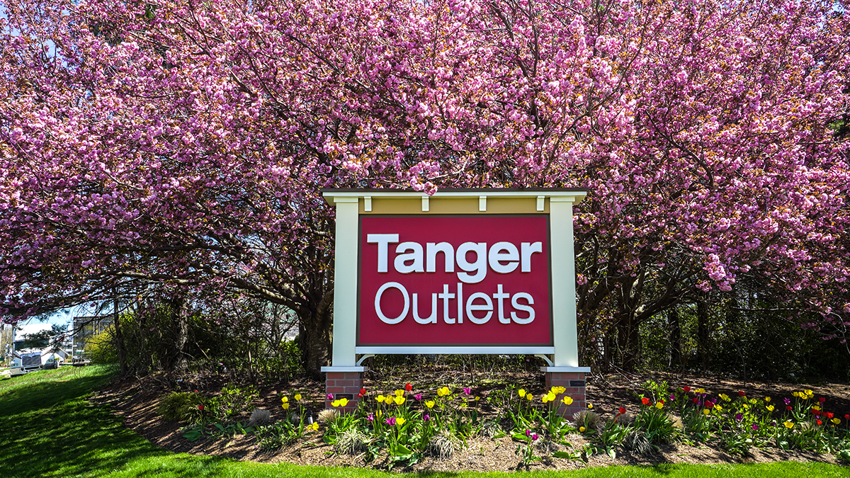 Tanger Outlets Planning Expansion - AZBEX