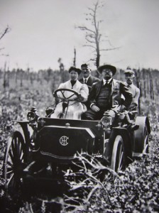 From left: Edith L. Fullerton, LIRR President Ralph Peters, Theodore Roosevelt and Hal B. Fullerton en route to the Wading River Farm during President Roosevelt's 1910 visit to experimental farms.