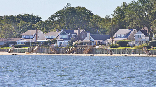 Waterfront homes in Jamesport along the bay. (Credit: Barbarellen Koch, file.)