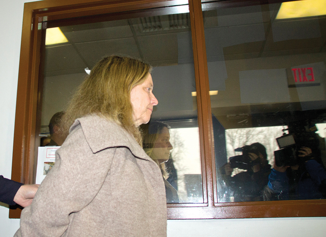 Diane O'Neill enters court in RIverhead Wednesday morning. (Credit: Paul Squire)