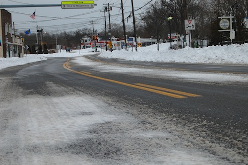 Roads in downtown Riverhead were empty following the brunt of the blizzard Tuesday afternoon. (Credit: Cyndi Murray)