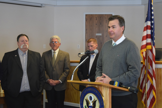 County Legislator Al Krupski spoke about the importance for unity among municipalities in the fight against helicopter noise. (Credit: Vera Chinese)