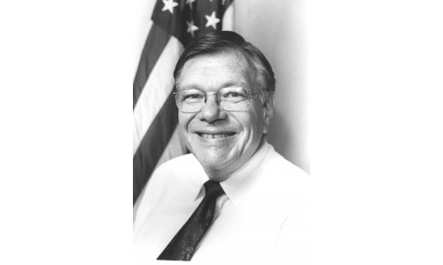 Jim Lull in a 1999 photo