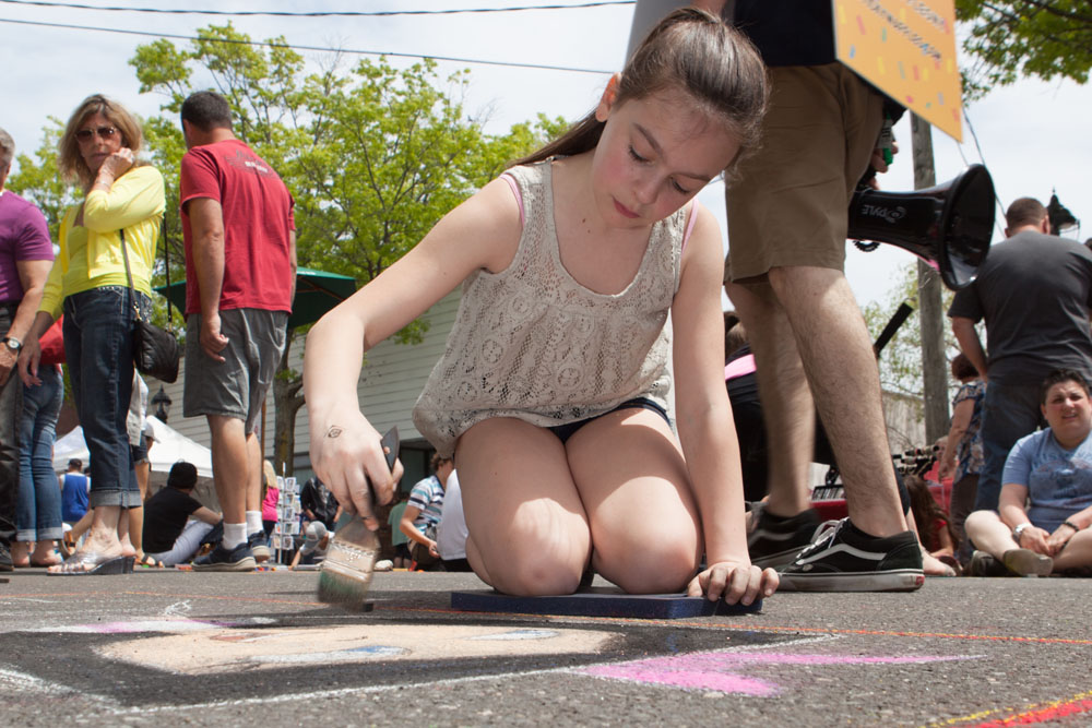 Jessica Cagen, 13, of East Meadow at Sunday's arts festival downtown. (Credit: Katharine Schroeder)