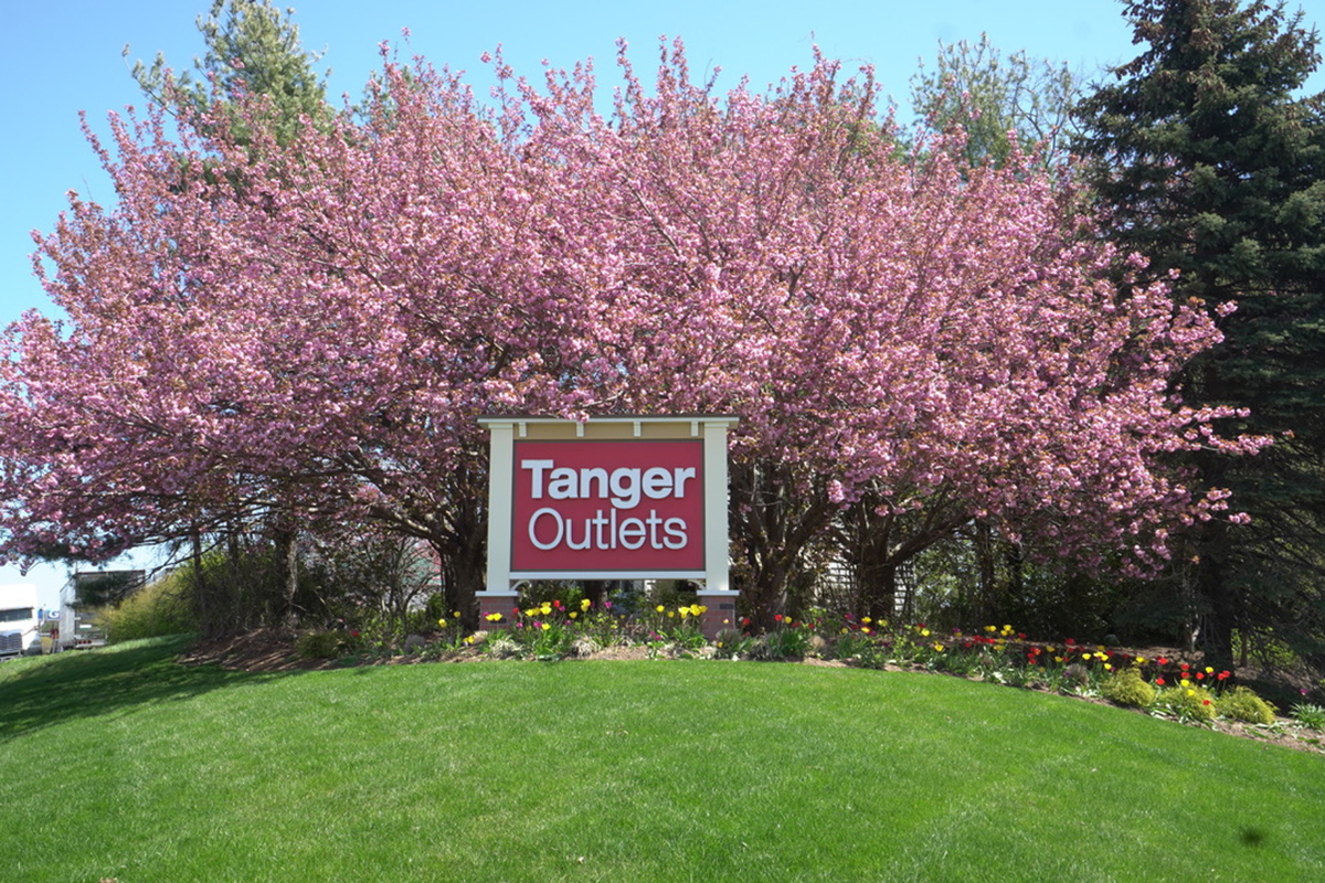 Organized retail crime blamed for surge in shoplifting at Tanger Outlets in  Riverhead - Riverhead News Review