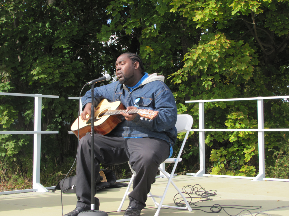 Singer Trevor Hardin of Riverhead performs (Credit: Tim Gannon)