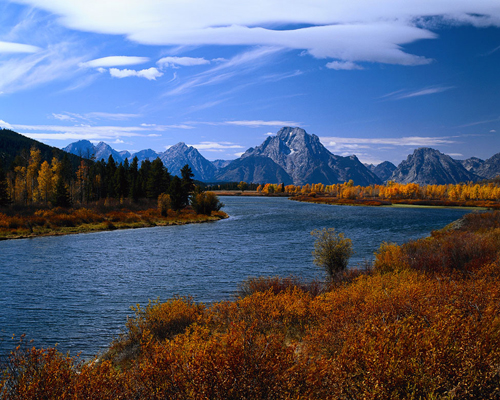 A view of a river and mountain in Wyoming. (Credit: Microsoft Images)