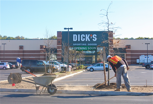 BARBARAELLEN KOCH PHOTO | Dick's Sporting Goods will hold its grand opening form Oct. 25 through Oct. 27.