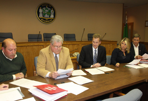 BARBARAELLEN KOCH PHOTO Councilman John Dunleavy (second from left) at a budget work session last fall.
