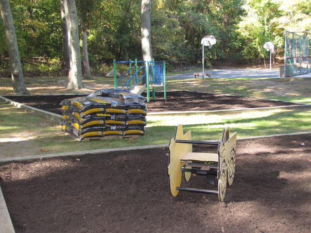 New mulch helped spruce up the park. (Credit: Tim Gannon)