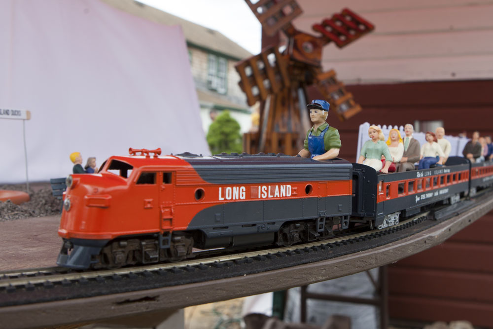 Miniature of the LIRR G-16 park train. (Credit: Katharine Schroeder)