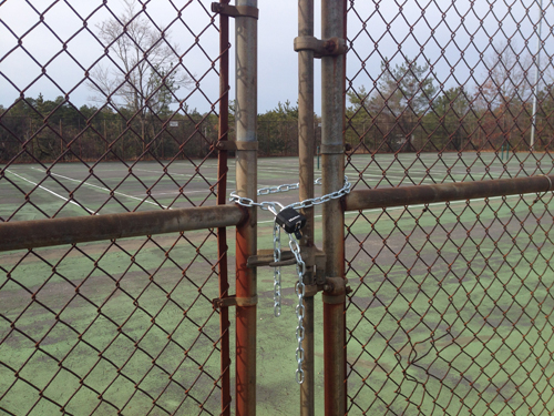 The Shoreham-Wading River tennis courts have been condemned. (Credit: Joe Werkmeister)